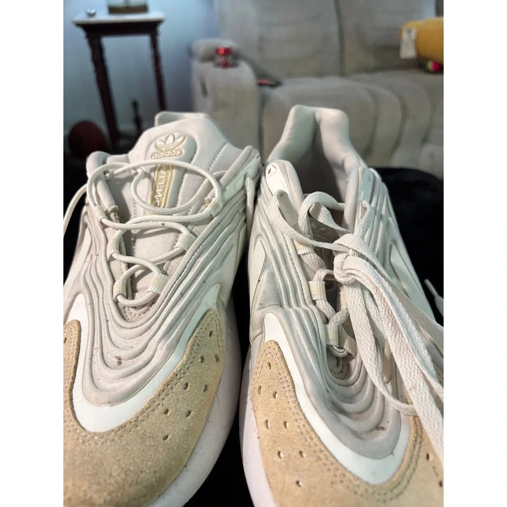 Adidas Ozelia Wonder White Crystal White Sneakers Mens 9.5 AH04251